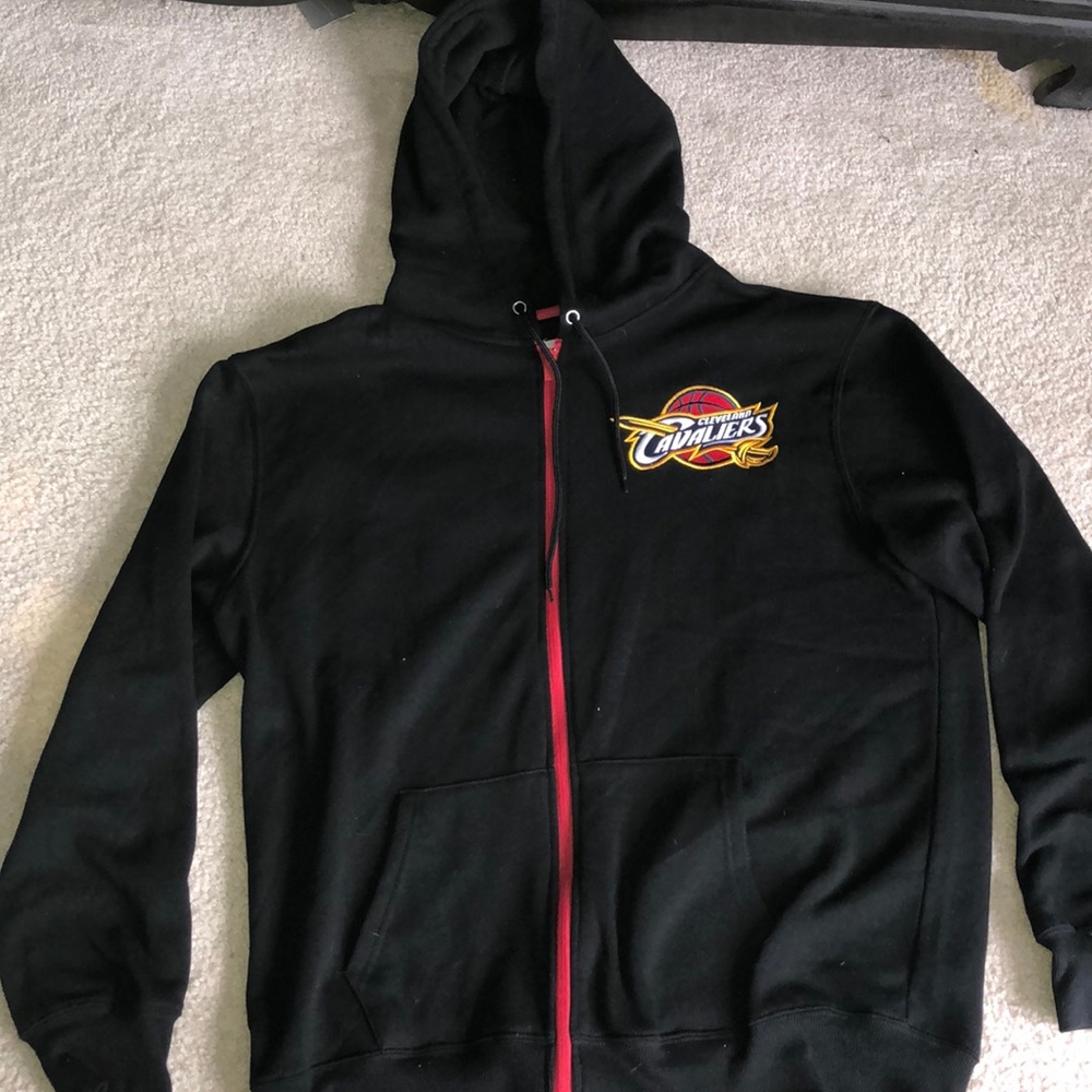 Men’s Cleveland Cavaliers zip up logo hoodie